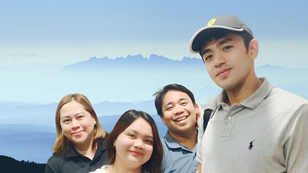 David Licauco with care team during CPAP therapy
